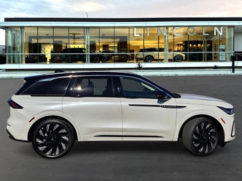 New 2026 Lincoln Nautilus Black Label w/ Jet Appearance Package image 3