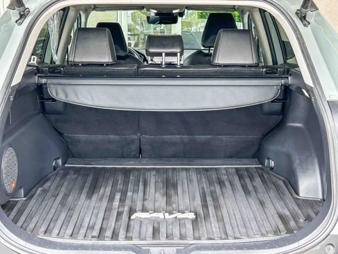 Used 2022 Toyota RAV4 XLE Premium AWD/4WD image 26