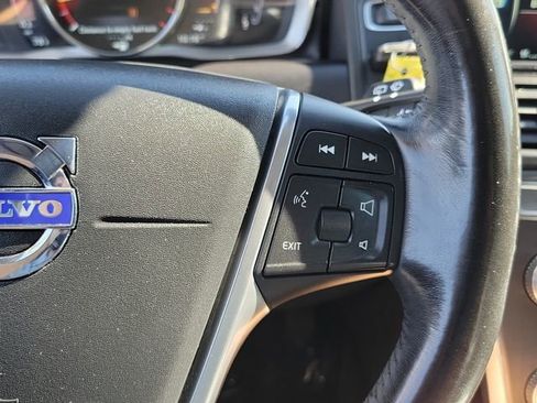 Used 2016 Volvo XC60 T6 Platinum w/ Climate Package image 9