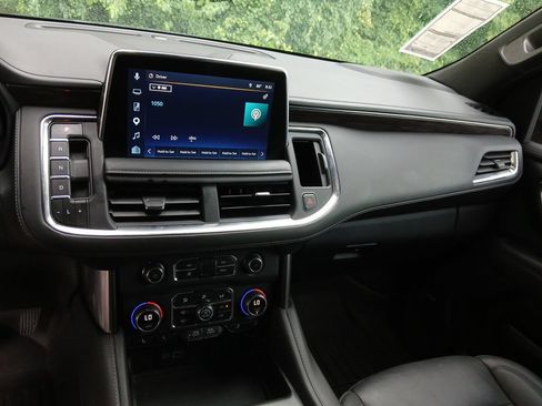 Used 2023 Chevrolet Tahoe Z71 w/ Luxury Package AWD/4WD image 25