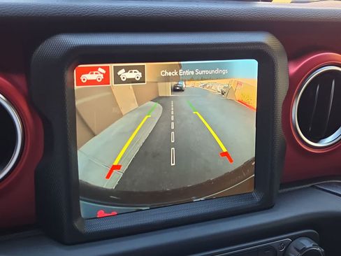 Used 2021 Jeep Wrangler Rubicon AWD/4WD image 25