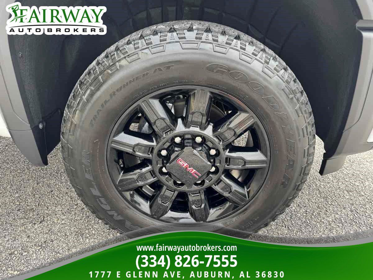 Used 2025 GMC Sierra 2500 AT4 w/ AT4 Premium Plus Package AWD/4WD image 32