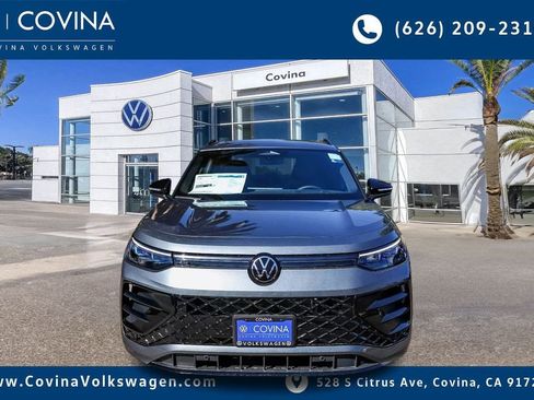 New 2026 Volkswagen Tiguan SE R-Line image 2