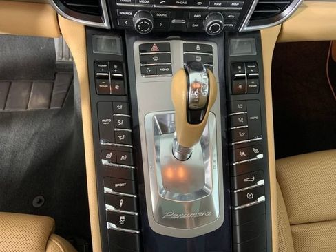 Used 2013 Porsche Panamera image 27