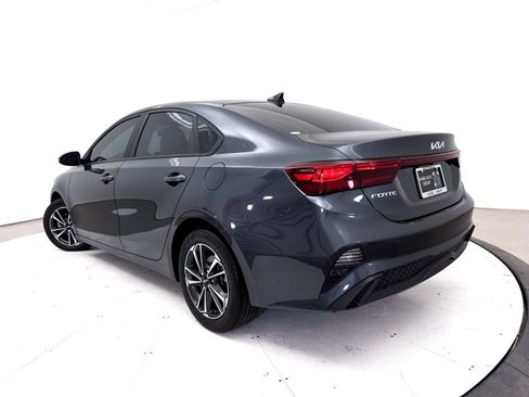 Used 2024 Kia Forte LXS w/ LXS Technology Package FWD image 2