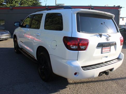 Used 2022 Toyota Sequoia TRD Sport image 5