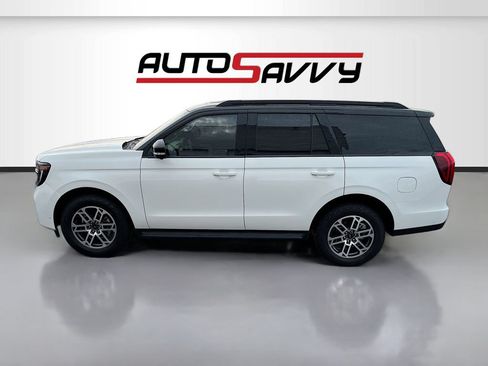 Used 2025 Ford Expedition Active AWD/4WD image 4