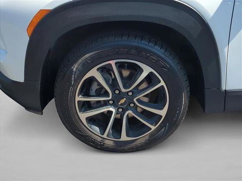 Used 2025 Chevrolet TrailBlazer LT FWD image 27