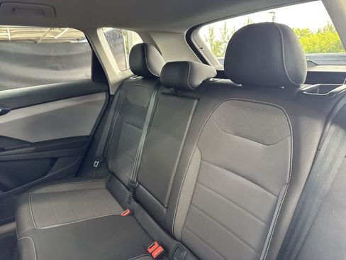 Certified 2024 Volkswagen Taos SE AWD/4WD image 28