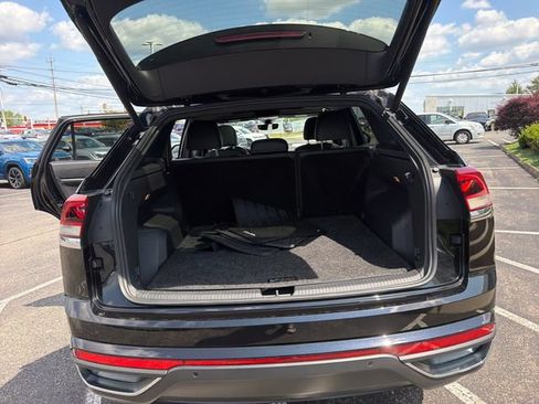Used 2020 Volkswagen Atlas Cross Sport SEL AWD/4WD image 25