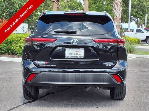 Used 2022 Toyota Highlander XLE FWD image 6