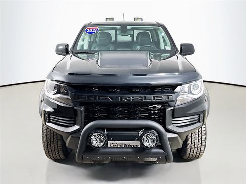Used 2021 Chevrolet Colorado ZR2 w/ ZR2 Midnight Special Edition image 3
