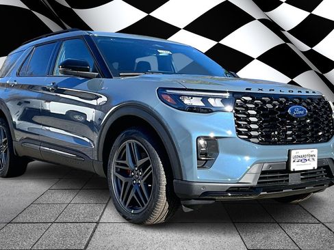 New 2026 Ford Explorer ST-Line w/ ST-Line Street Pack image 2