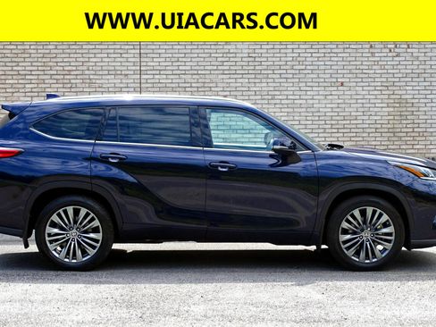 Used 2022 Toyota Highlander Platinum image 6