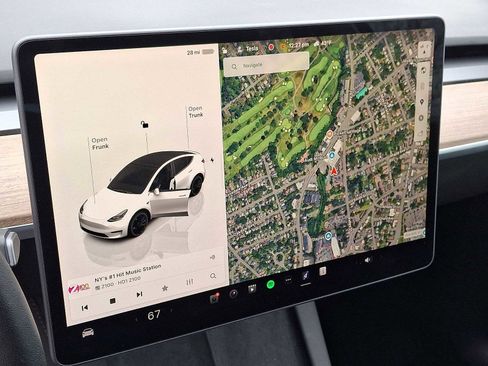 Used 2022 Tesla Model Y Performance image 14