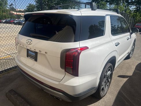 Used 2024 Hyundai Palisade Limited FWD image 4