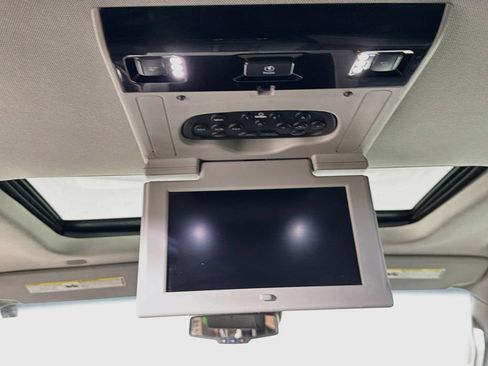 Used 2019 Chevrolet Tahoe LT AWD/4WD image 24