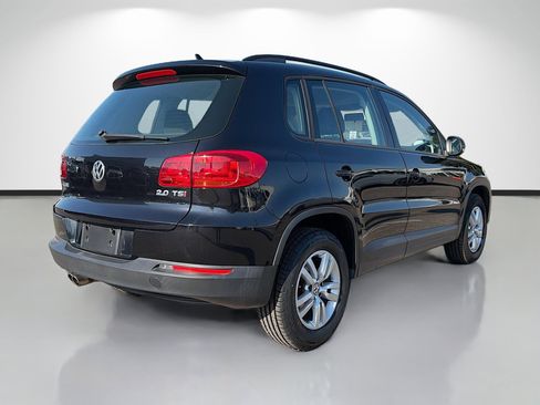 Used 2015 Volkswagen Tiguan S image 3