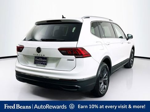 Used 2022 Volkswagen Tiguan SE AWD/4WD image 9