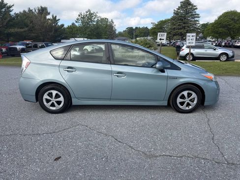 Used 2012 Toyota Prius Two FWD image 6