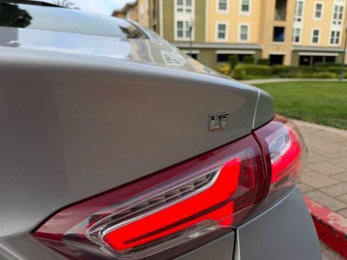 Used 2020 Chevrolet Malibu LT FWD image 21