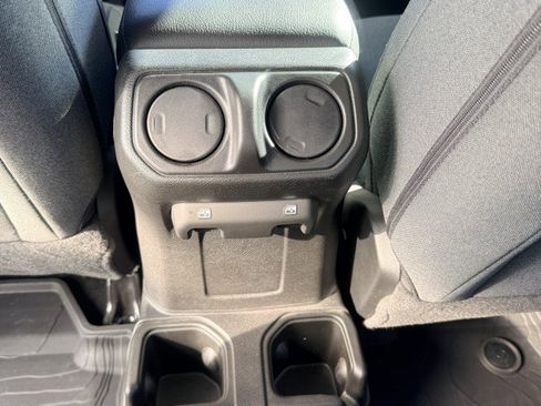 Used 2025 Jeep Wrangler Sport image 11