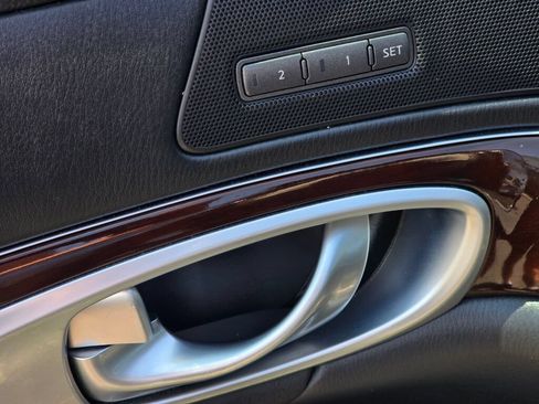 Used 2012 INFINITI M35 w/ Premium Pkg RWD image 21