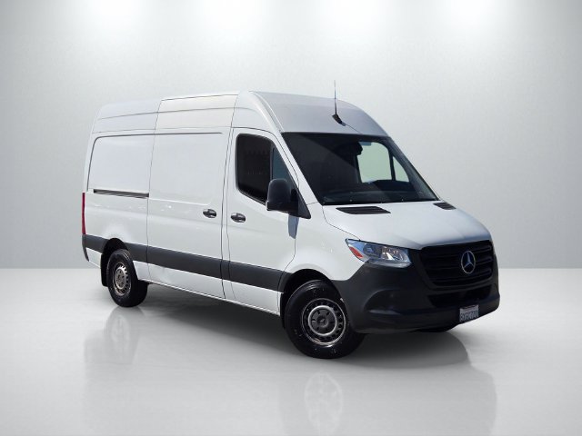 Used 2021 Mercedes-Benz Sprinter 2500 image 1