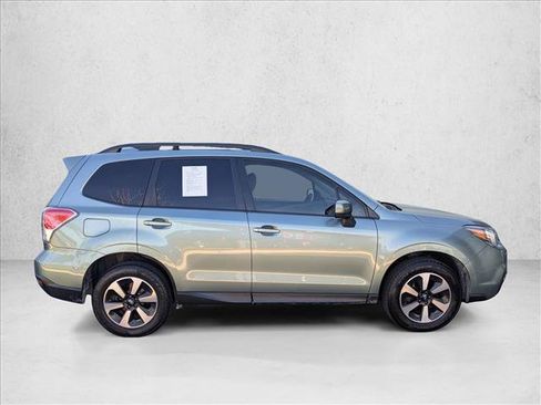 Used 2017 Subaru Forester 2.5i Premium w/ Popular Package #2A image 4