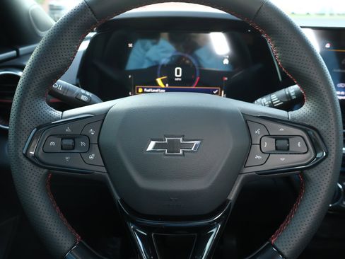 New 2026 Chevrolet Trax RS w/ Sunroof Package FWD image 12