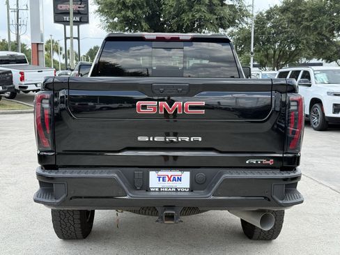 Used 2025 GMC Sierra 2500 AT4 AWD/4WD image 6
