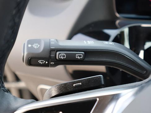 Certified 2025 Mercedes-Benz GLA 250 4MATIC image 35