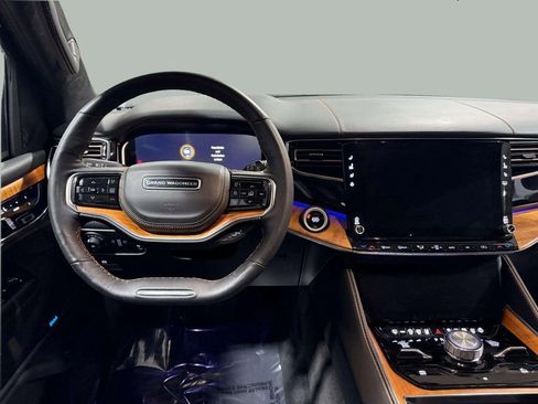 Used 2024 Jeep Grand Wagoneer L Series III image 25