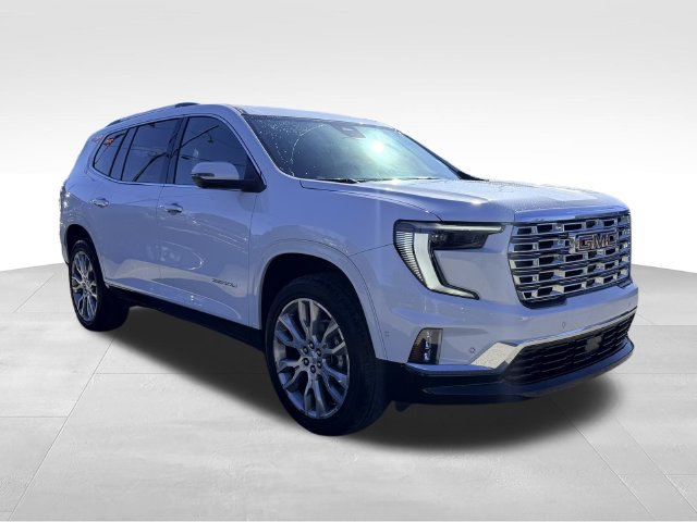 Used 2026 GMC Acadia Denali w/ Super Cruise Package FWD image 3