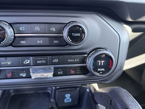 New 2025 Ford Bronco Badlands AWD/4WD image 30