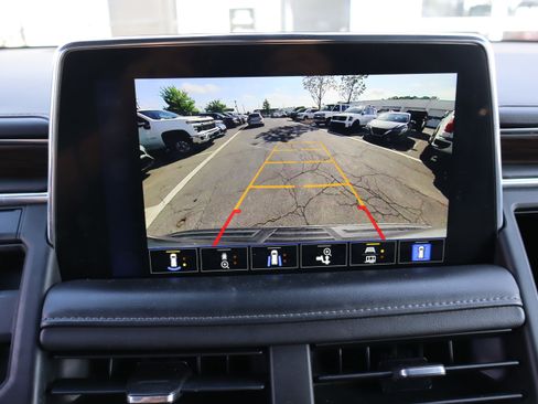 Used 2022 Chevrolet Tahoe LT w/ LT Signature Package AWD/4WD image 29