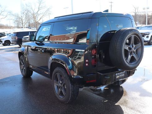 Used 2023 Land Rover Defender 90 X-Dynamic SE image 34