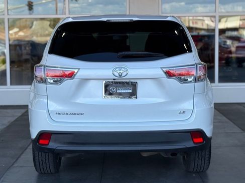 Used 2015 Toyota Highlander LE image 9