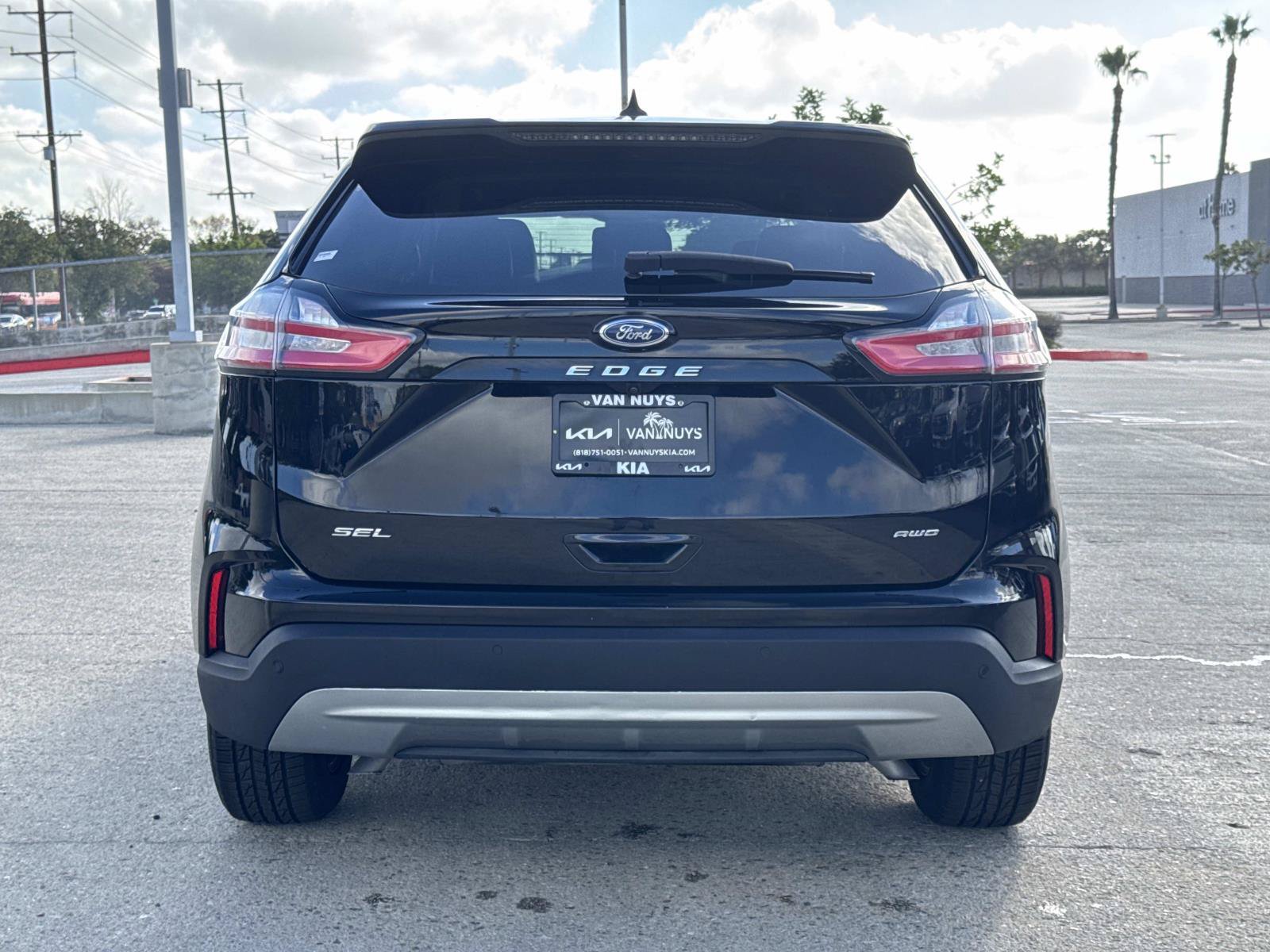 Used 2023 Ford Edge SEL w/ Convenience Package AWD/4WD image 4
