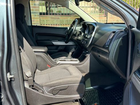 Used 2017 Chevrolet Colorado LT image 11