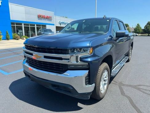 Used 2021 Chevrolet Silverado 1500 LT w/ Bed Protection Package AWD/4WD image 2