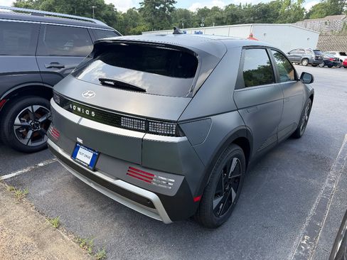 New 2026 Hyundai Ioniq 5 SEL RWD image 3