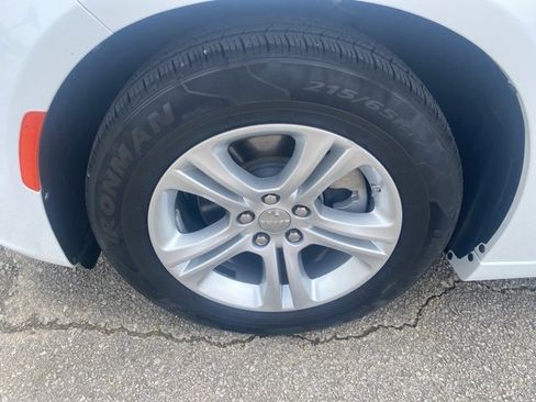 Used 2022 Dodge Charger SXT w/ Leather Interior Group image 10