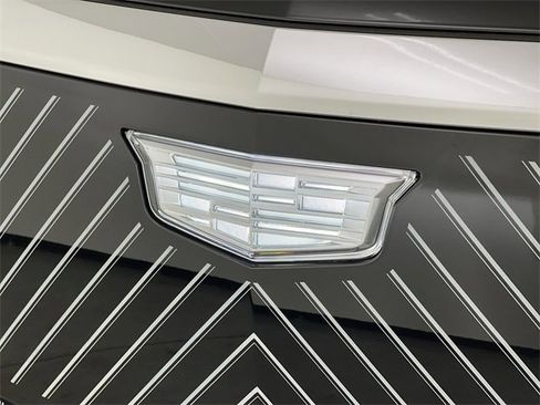 Used 2026 Cadillac Vistiq Luxury image 32