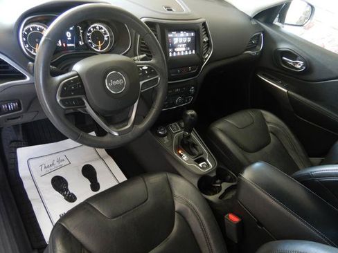 Used 2021 Jeep Cherokee Latitude Lux AWD/4WD image 5