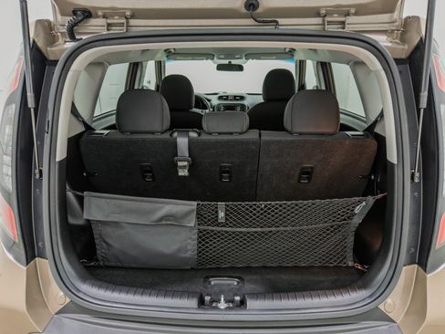 Used 2014 Kia Soul FWD image 9