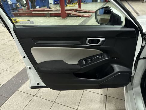 Used 2023 Honda Civic LX image 27