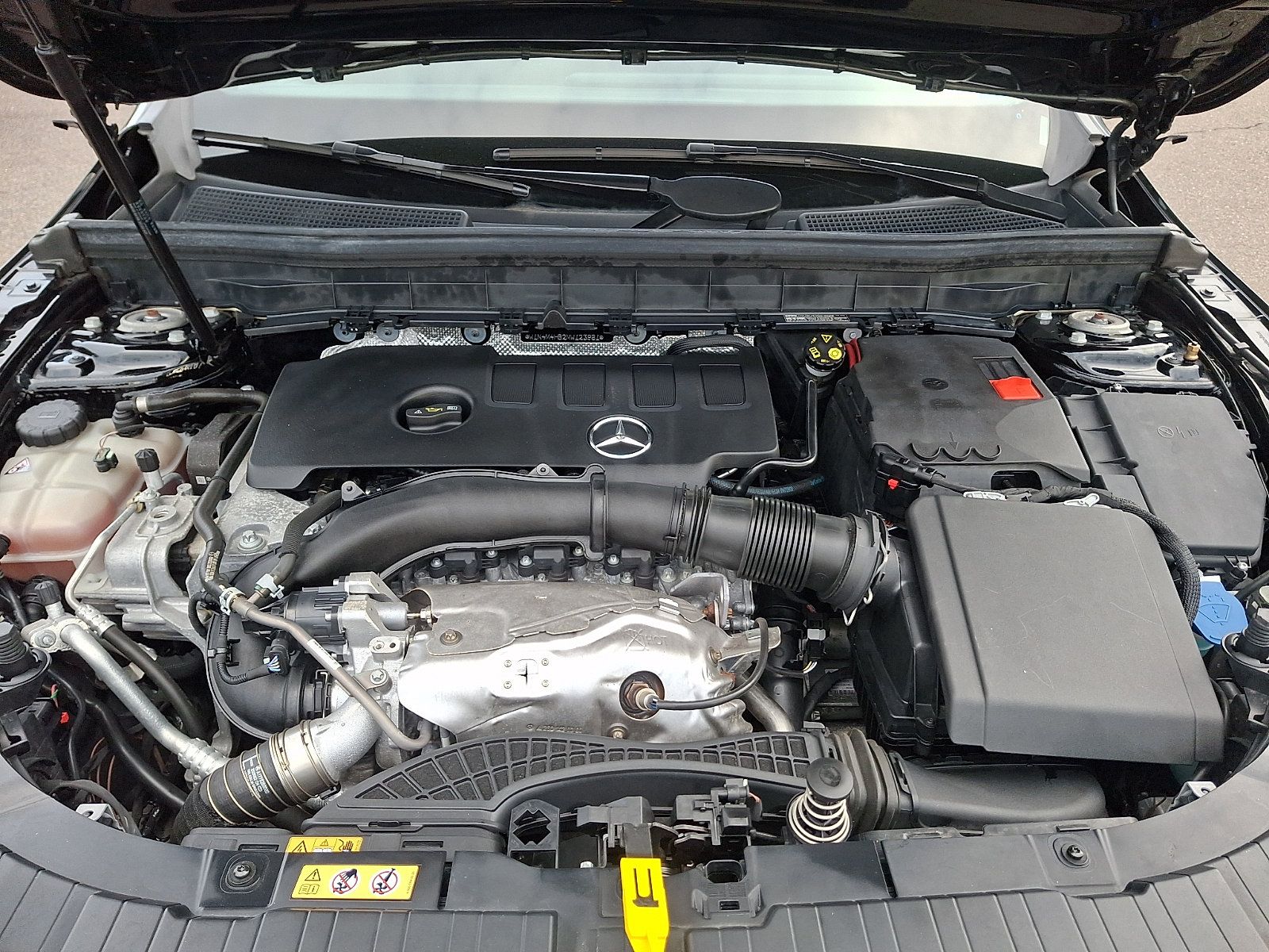 Used 2021 Mercedes-Benz GLB 250 4MATIC image 30