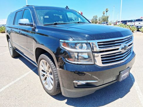 Used 2019 Chevrolet Suburban Premier w/ Premier Plus Edition AWD/4WD image 6