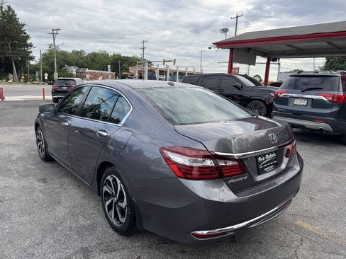 Used 2017 Honda Accord EX image 6